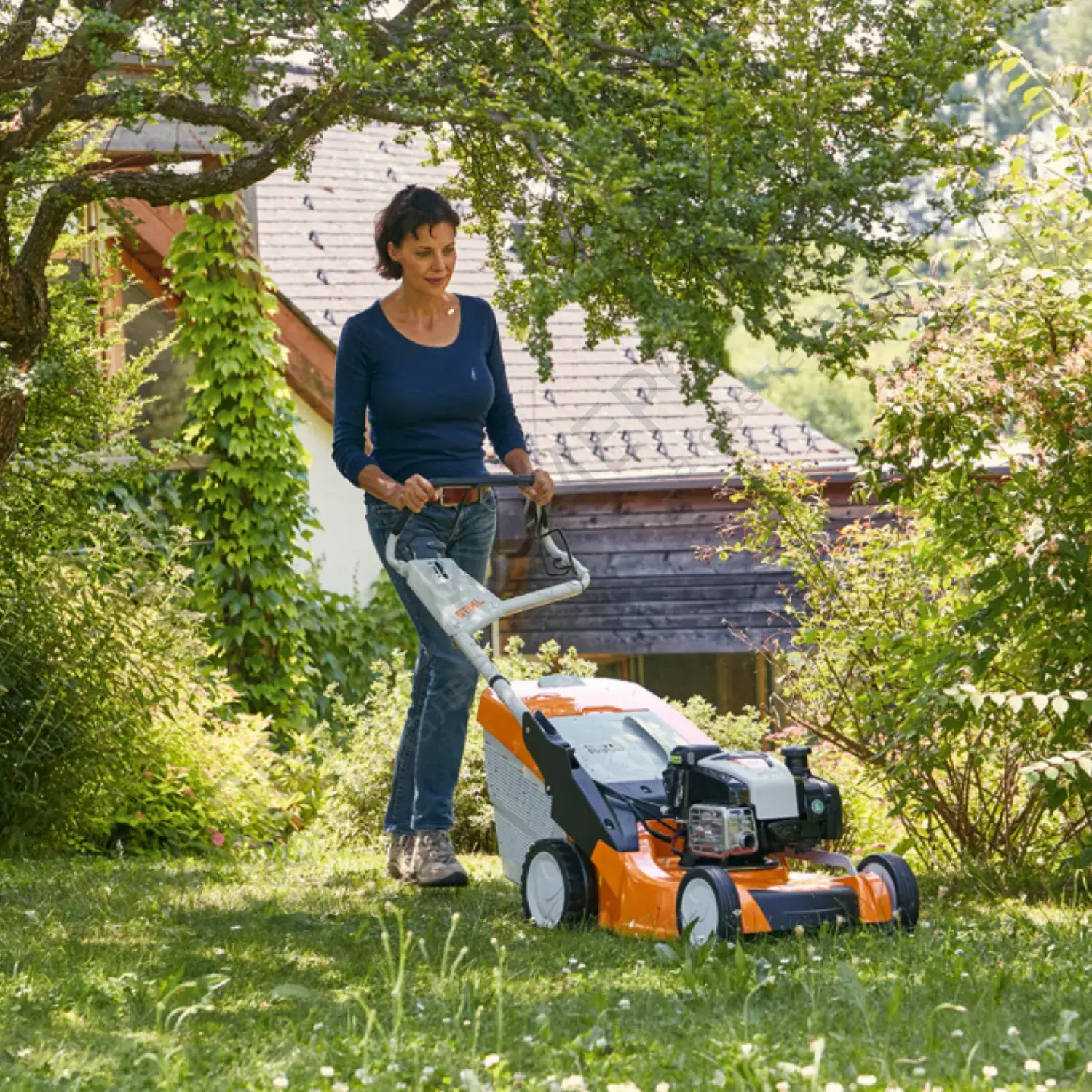Бензинова самоходна косачка STIHL RM 655 VS - 2.6 kW, 53см, 20-85мм